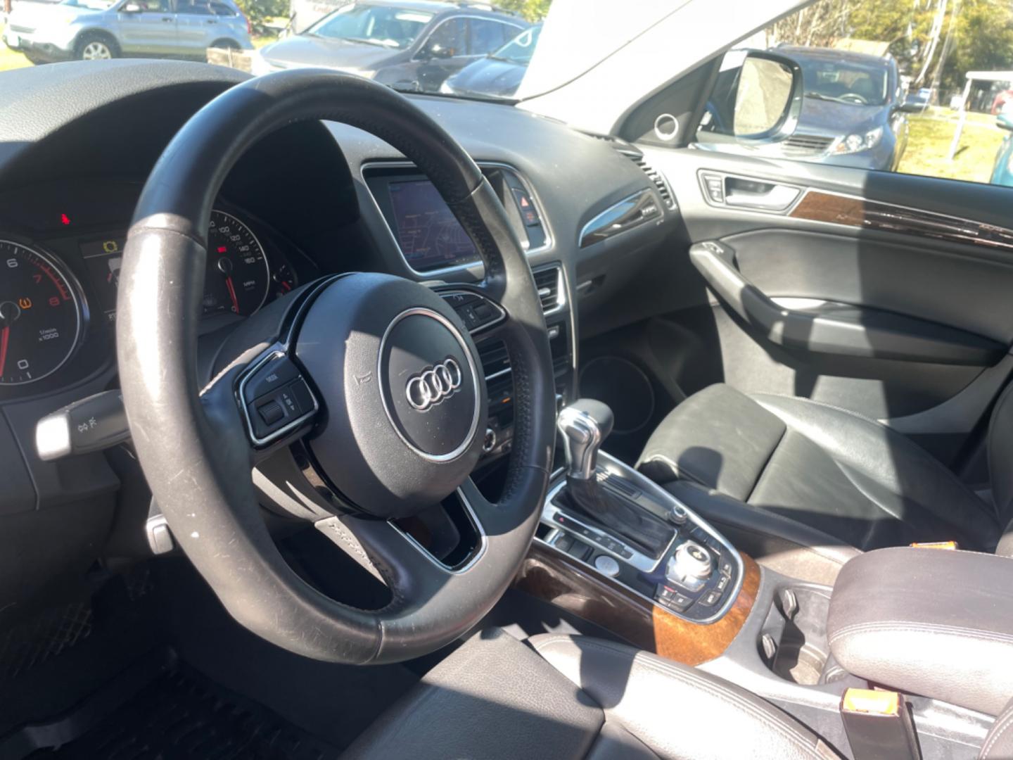 2013 GRAY AUDI Q5 PREMIUM PLUS (WA1LFAFP1DA) with an 2.0L engine, Automatic transmission, located at 5103 Dorchester Rd., Charleston, SC, 29418-5607, (843) 767-1122, 36.245171, -115.228050 - Photo#19